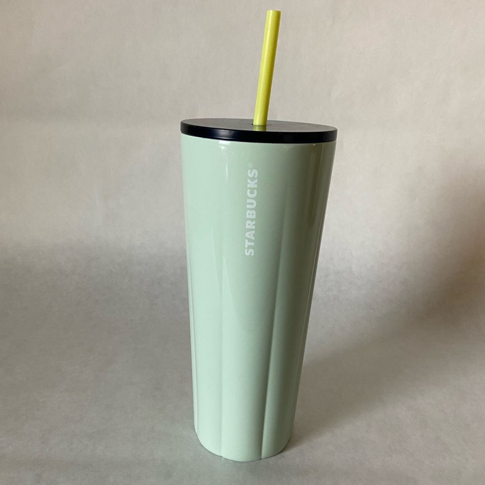 Starbucks cup with lid 24oz